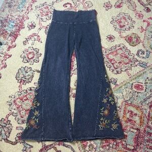 Blue Bell Bottom Embroidered Leggings